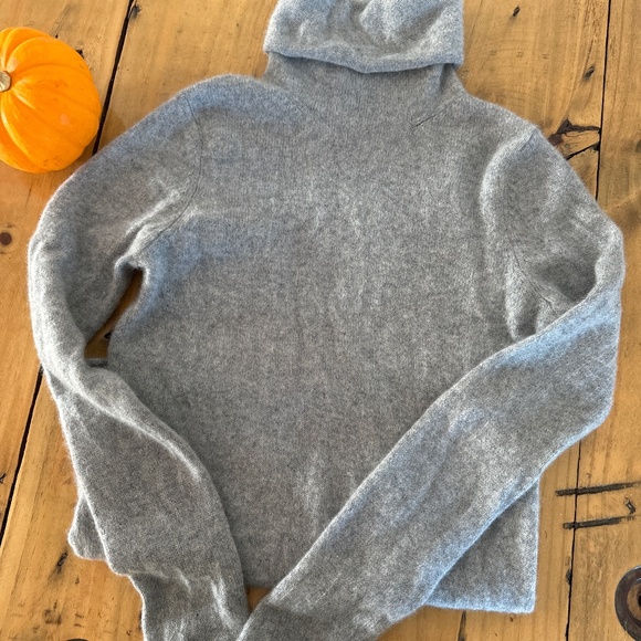 Ann Taylor Sweaters - Cozy 100% Cashmere